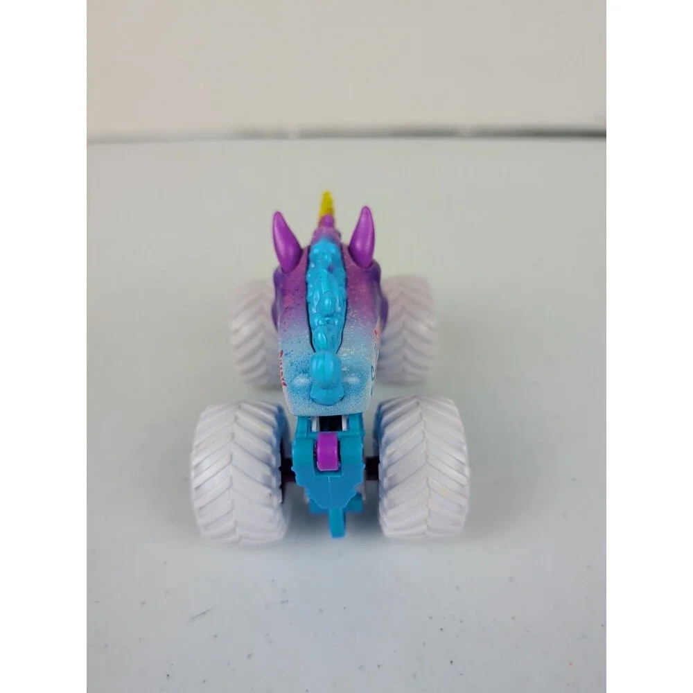 Monster Jam Rainbow Glitter Sparkle Smash Monster Truck 1:64 scale